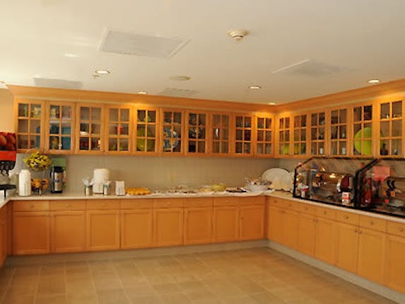 Hampton Inn And Suites Anaheim Garden Grove Here Comes The Guide