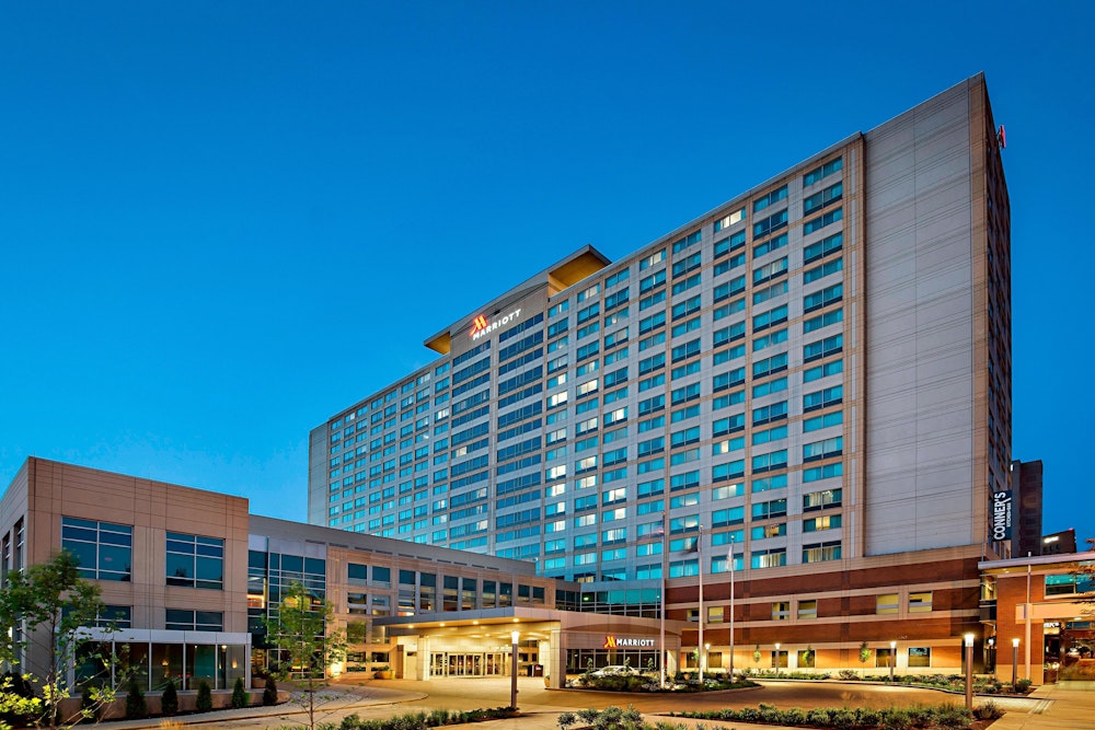 Indianapolis Marriott Downtown Wedding Venue Indianapolis IN 46225