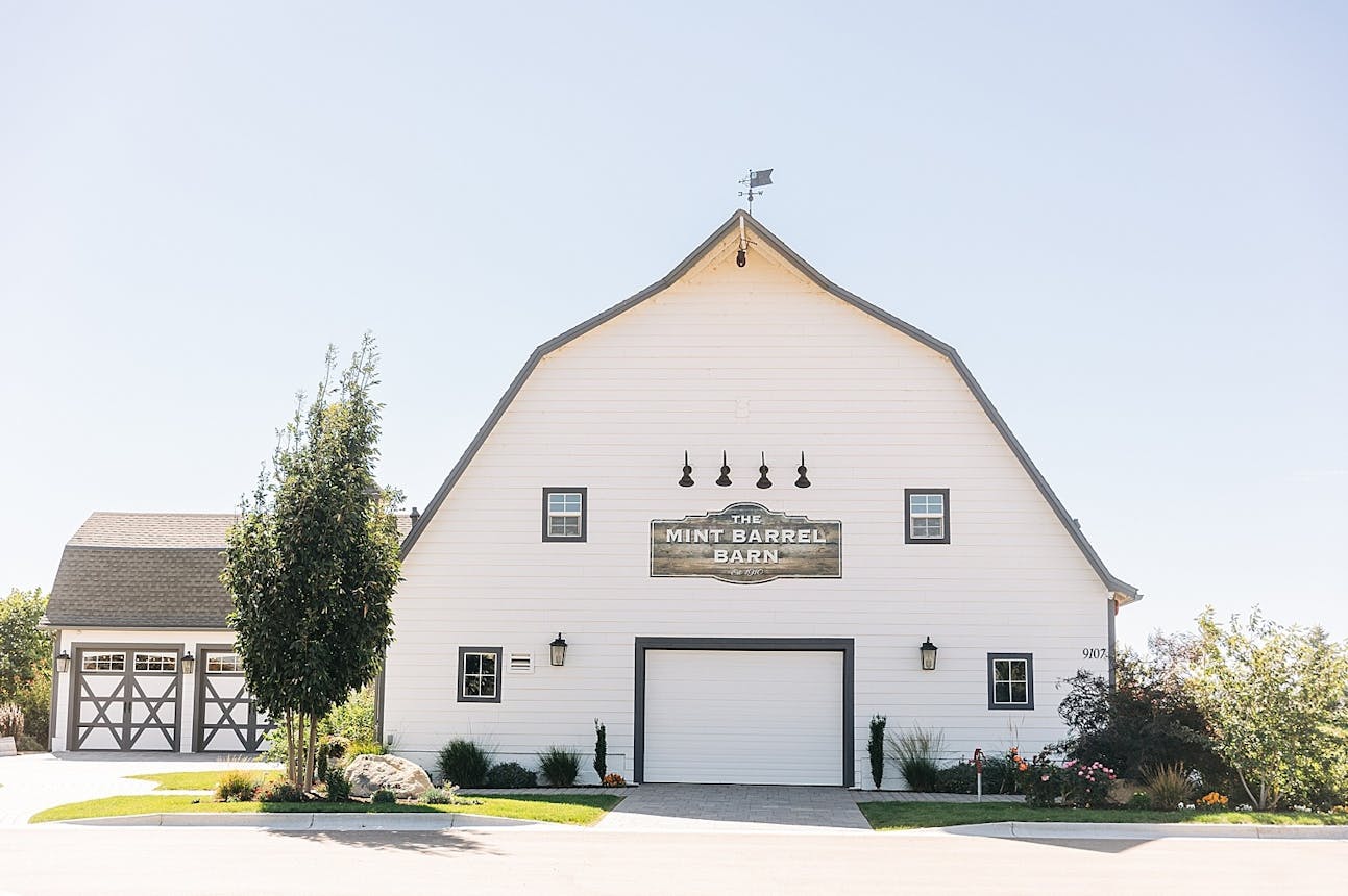 Mint Barrel Barn Event Center Wedding Venue Nampa ID 83687 mint-barrel-barn-event-center-wedding-venue-nampa-id-83687