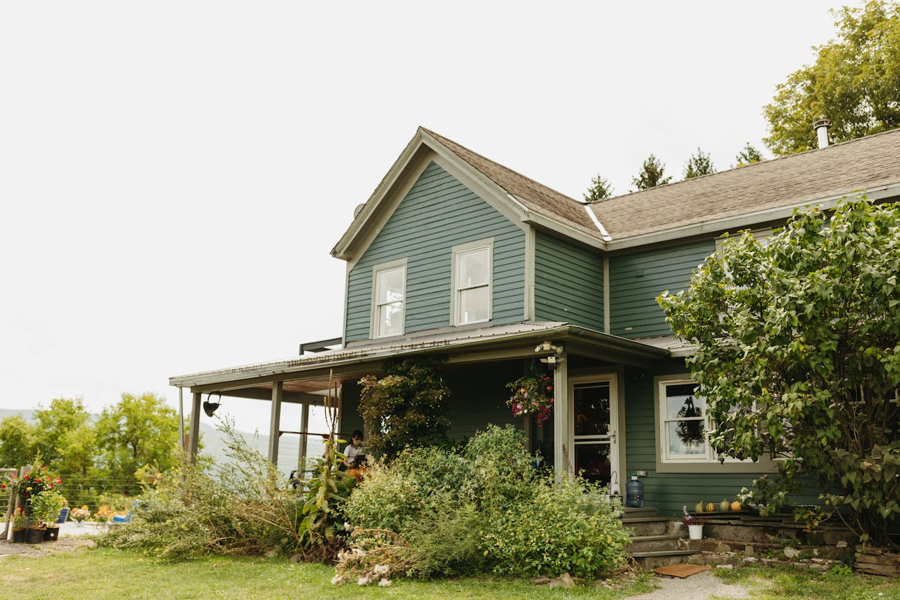 Rustic Ridge View Farm Hudson Valley Wedding Venue NY 12446