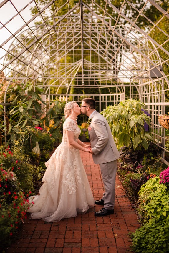 Taylor Conservatory and Botanical Gardens Weddings Detroit Wedding…