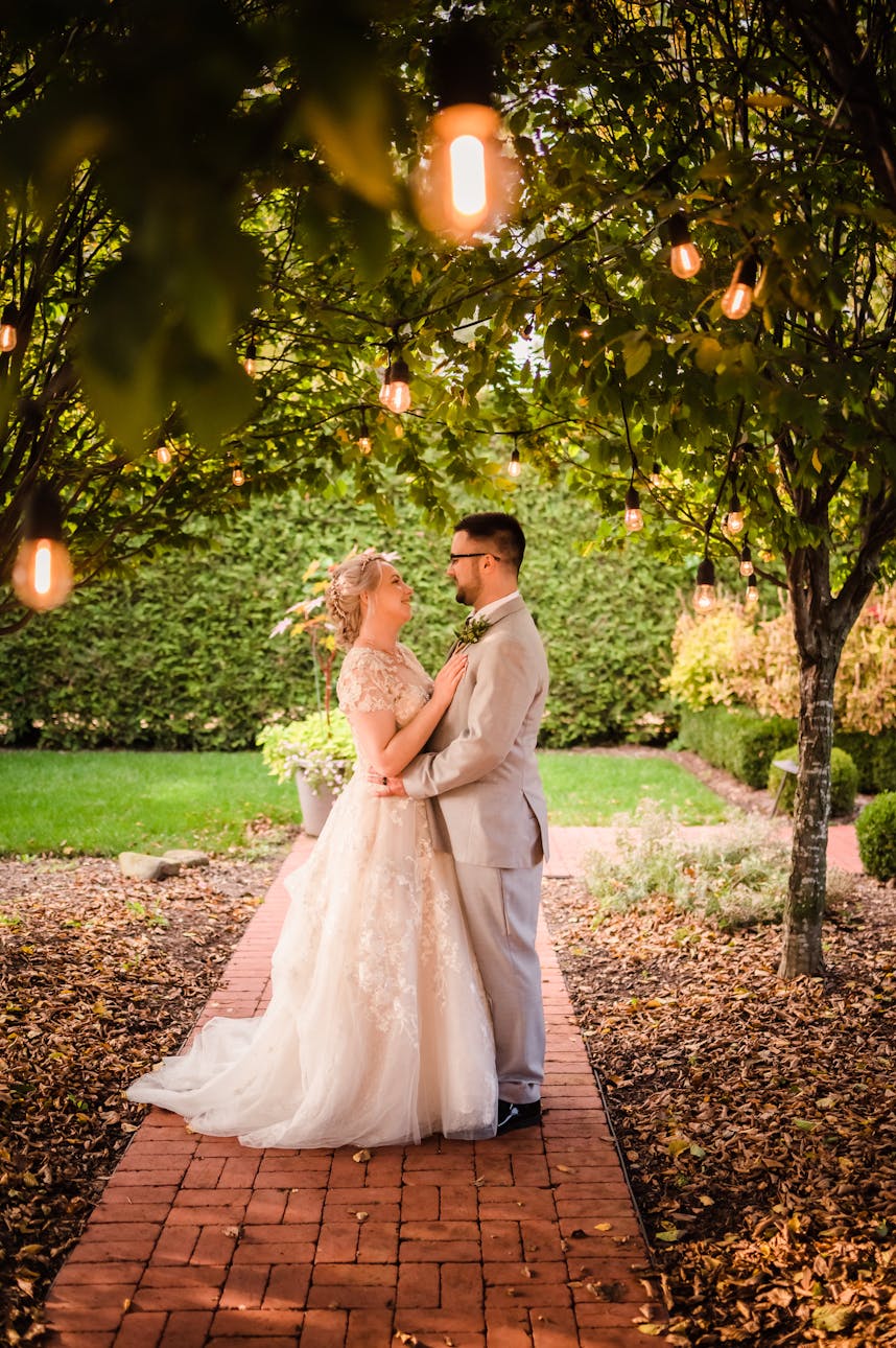 Taylor Conservatory and Botanical Gardens Weddings Detroit Wedding…