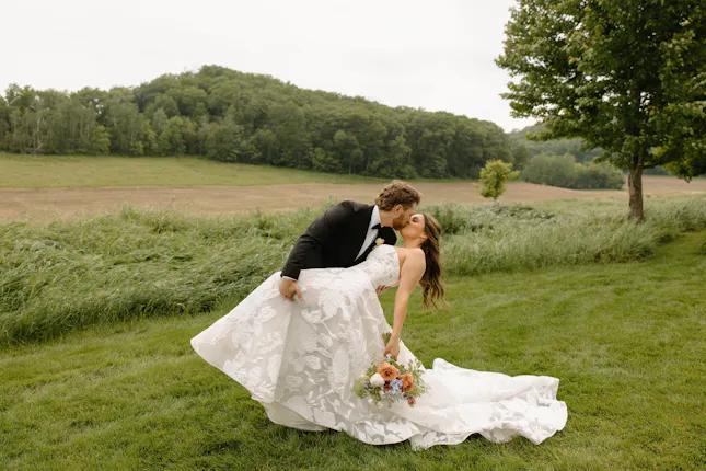 dress barn green bay wi The Barn at Sunset Acres | Modern Wedding Venue