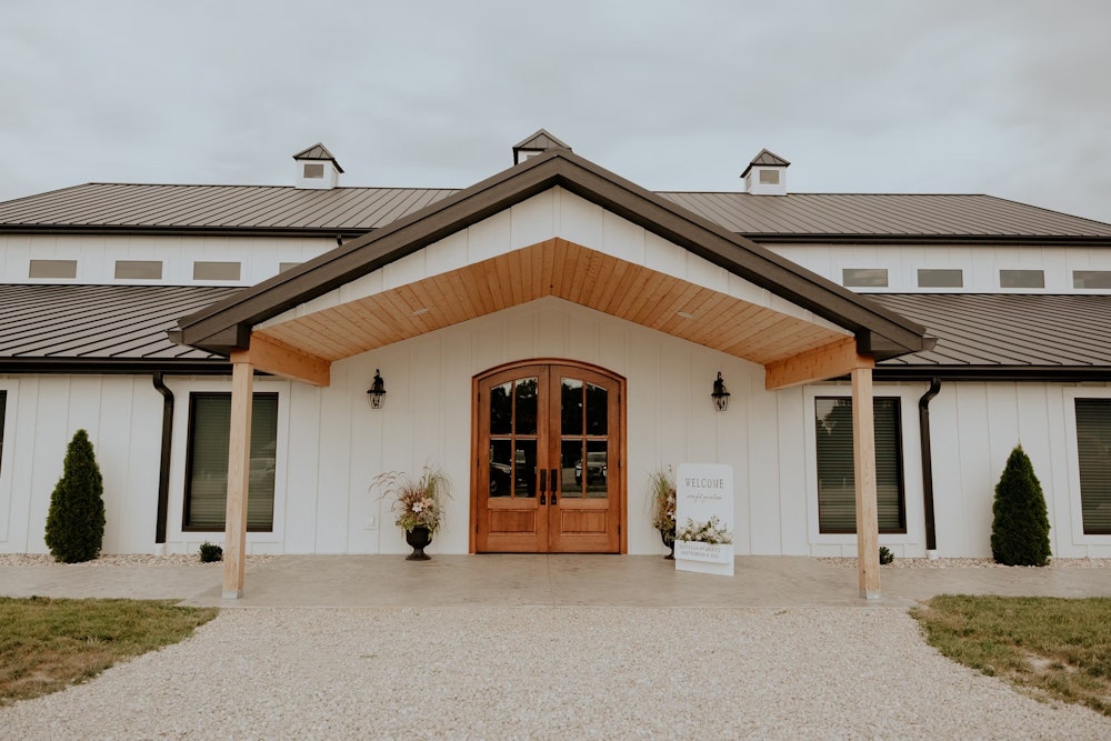 The Venue at Wildflower Ridge Wedding Venue Marthasville MO 63357