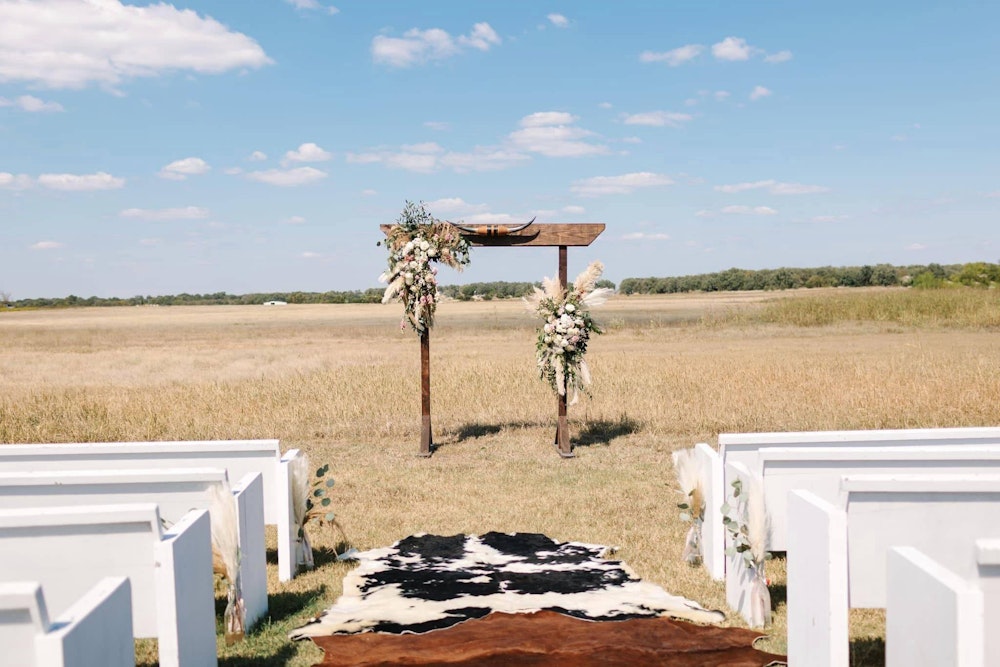 The White Buffalo Barn Wedding Venue Gainesville TX 76240