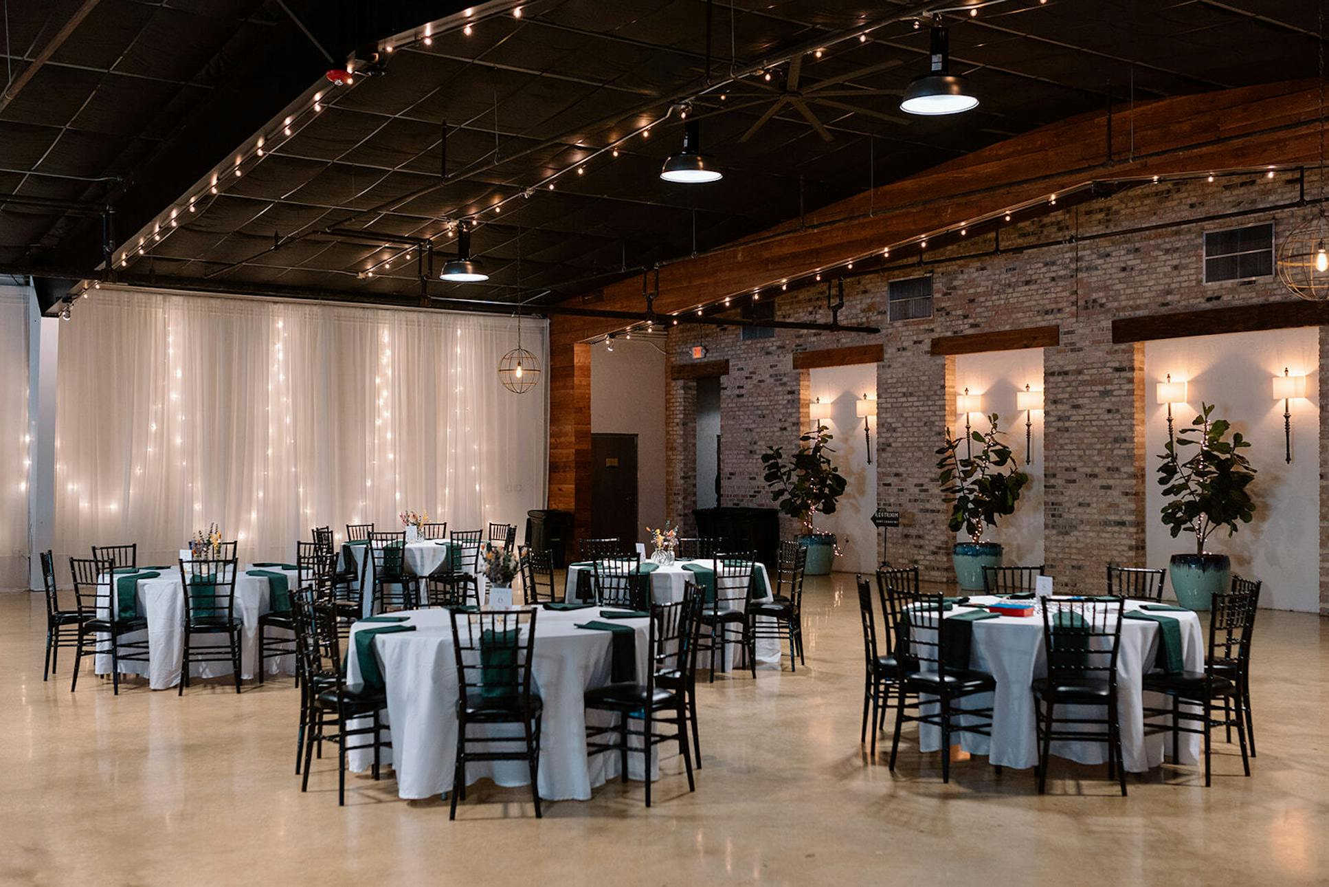 Venue 650 Wedding Venue Winter Haven FL 33880